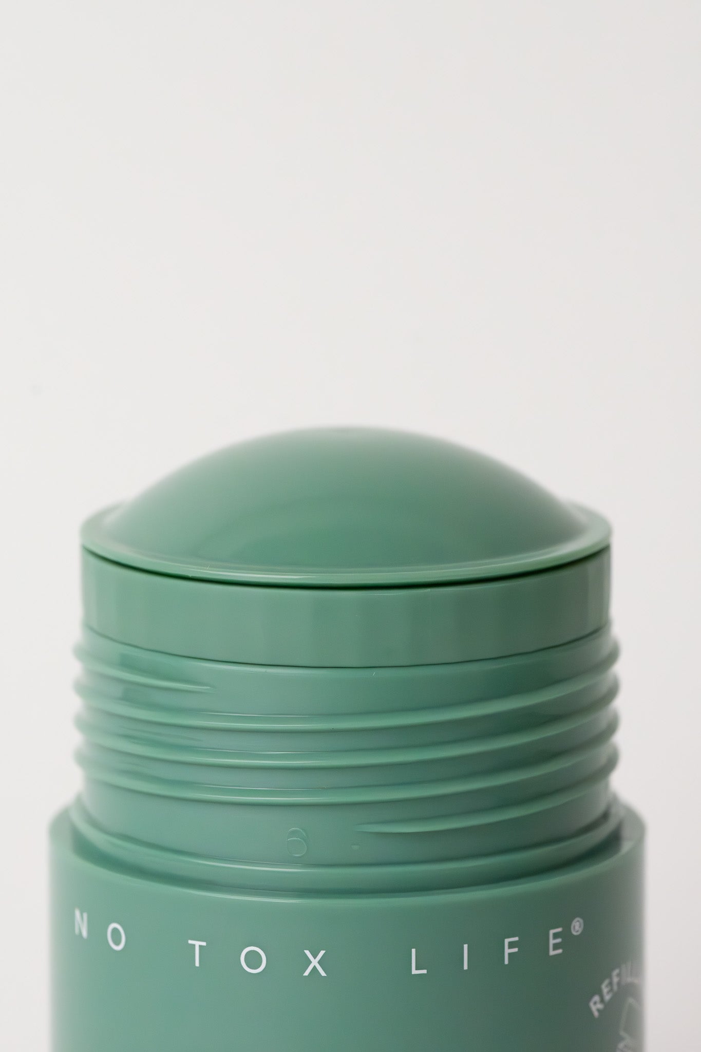 SOLIDSILK® Refillable Deodorant (Pure Aloe Fragrance-Free) - Extra Strength - No Tox Life® - MamaP bamboo toothbrush