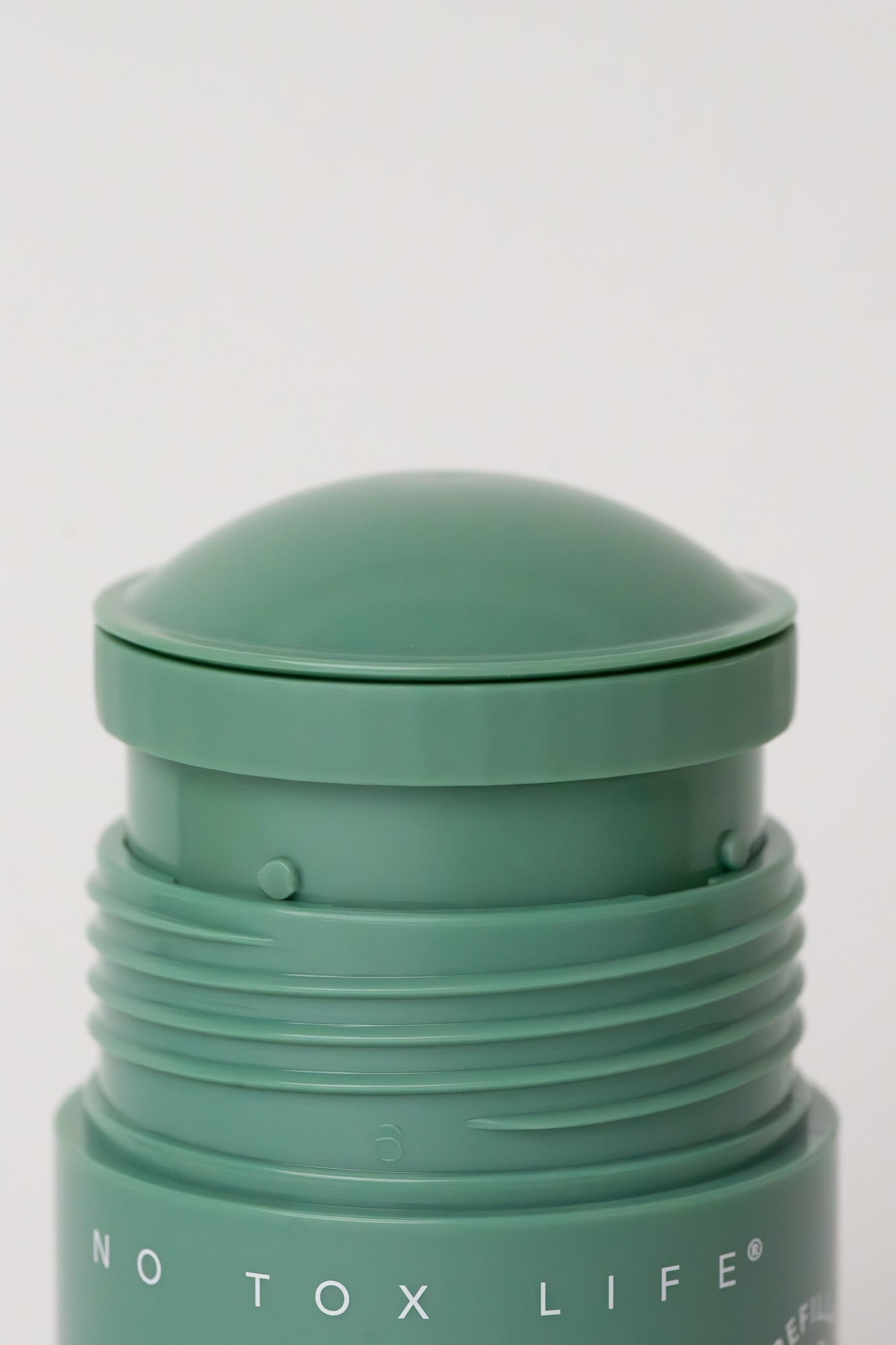 SOLIDSILK® Refillable Deodorant (Pure Aloe Fragrance-Free) - Extra Strength - No Tox Life® - MamaP bamboo toothbrush