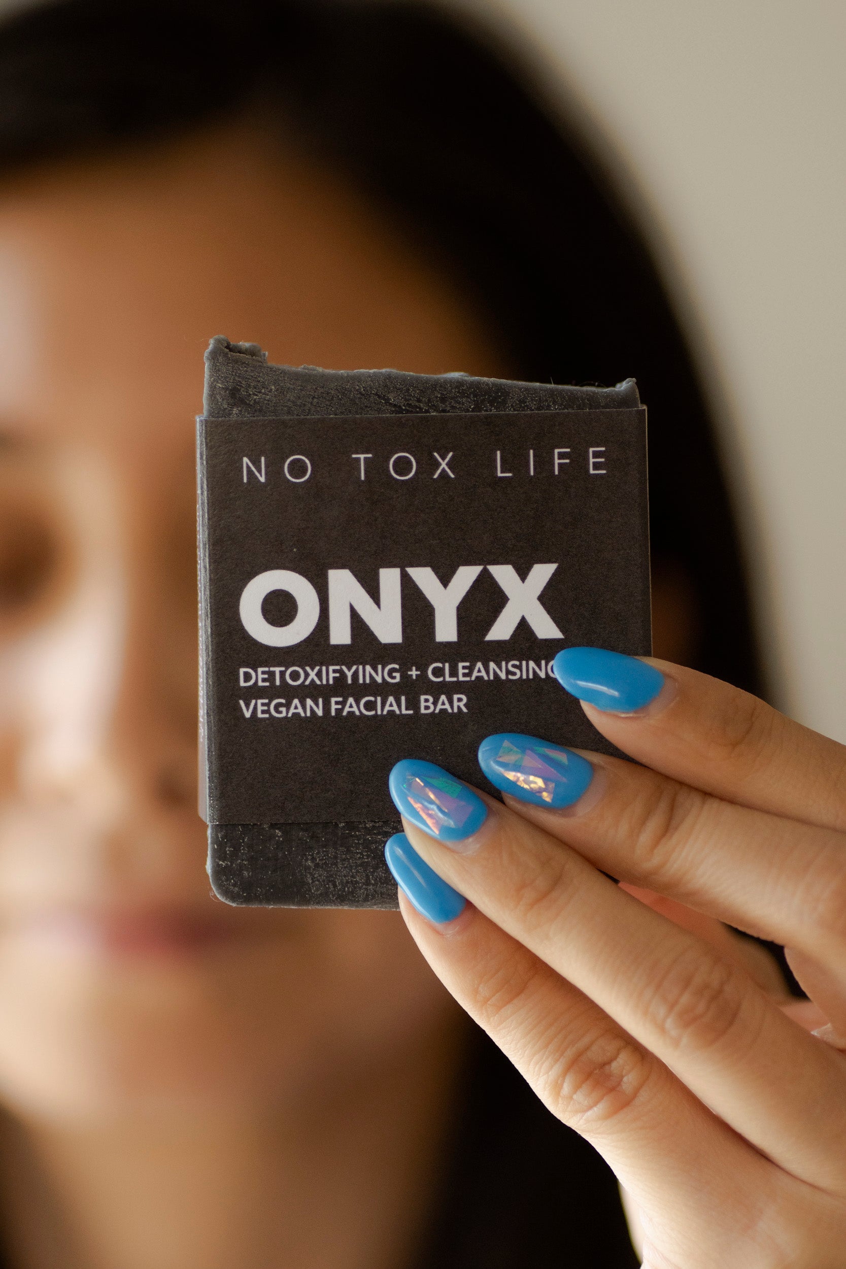 SOLIDSILK® ONYX - Facial Cleansing Bar - No Tox Life® - MamaP bamboo toothbrush