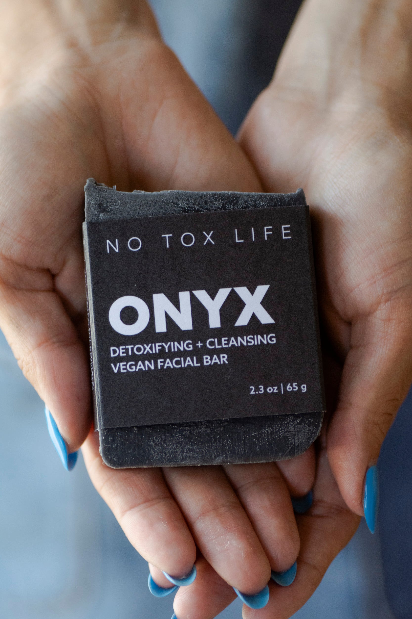 SOLIDSILK® ONYX - Facial Cleansing Bar - No Tox Life® - MamaP bamboo toothbrush